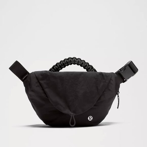 Lululemon Curved Crossbody Bag with Top Handle 3L in Black, BNWT - Picture 1 of 8